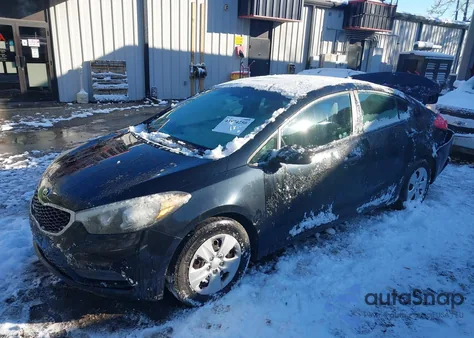 2015 Kia Forte Lx z USA, uszkodzony, nr VIN KNAFK4A68F5256975